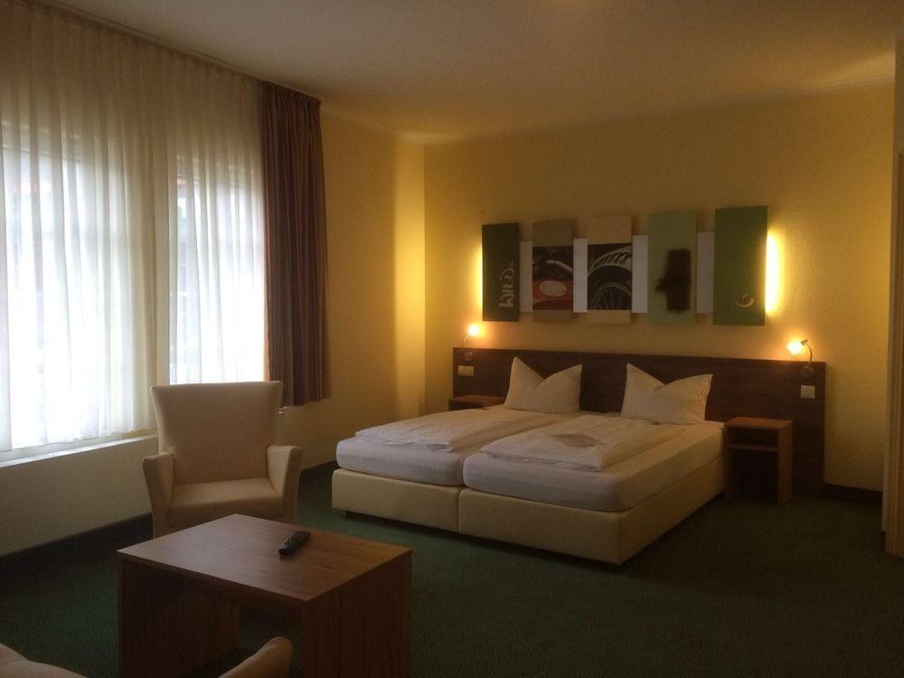 Gaestehaus Blaue Ecke Adenau Buitenkant foto